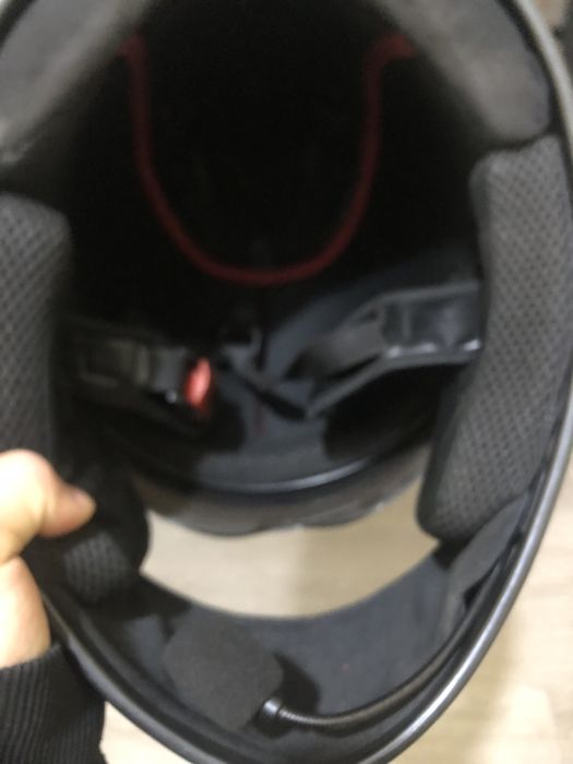 Shlem garniturasi bilan Шлем с гарнитурое