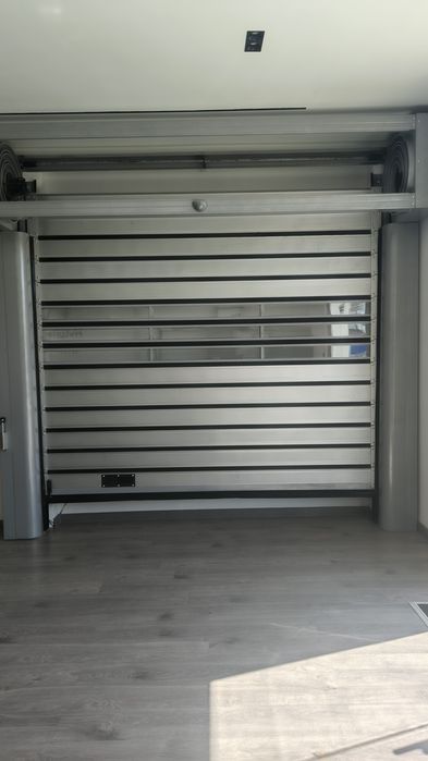 Akfa Рольставни ворота Секционные ворота avtomatik showroom