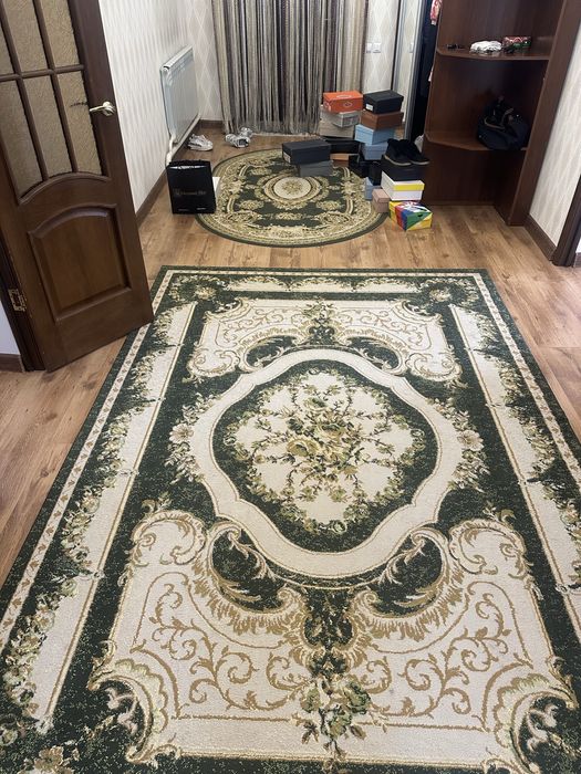 Срочно продаю ковры от 10000