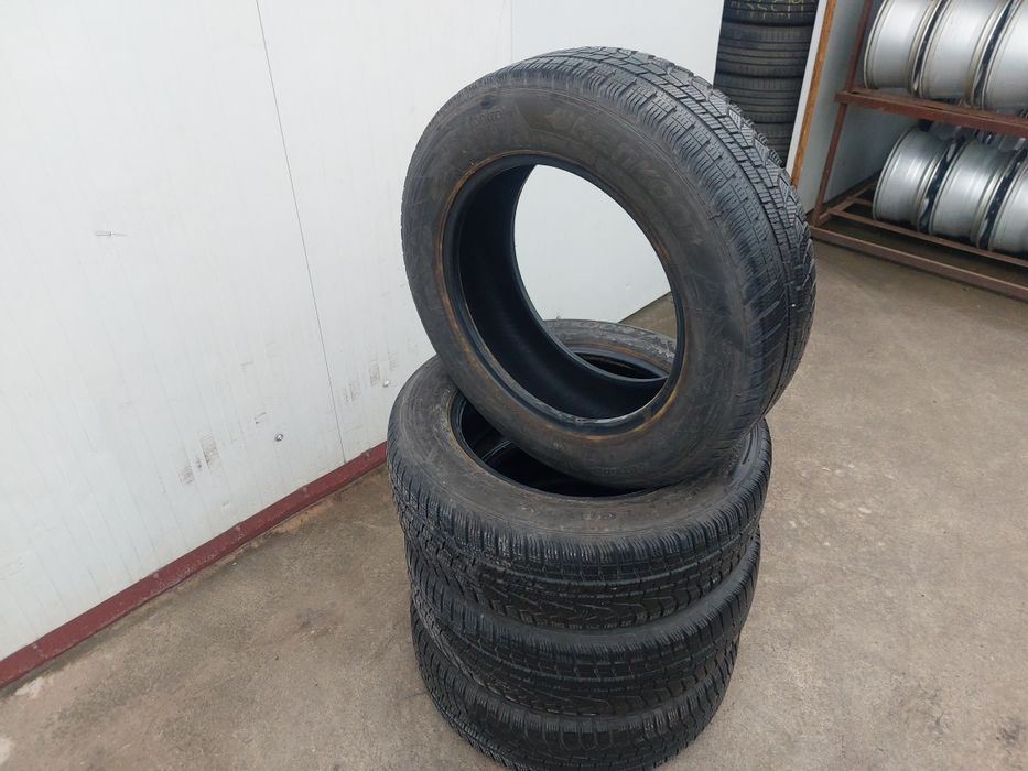 125 lei bucata! Set anvelope M+S/IARNA 215 65 17 Hankook