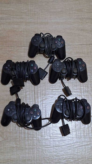 Игри и тематични джойстици за Sony Playstation 2/3/4