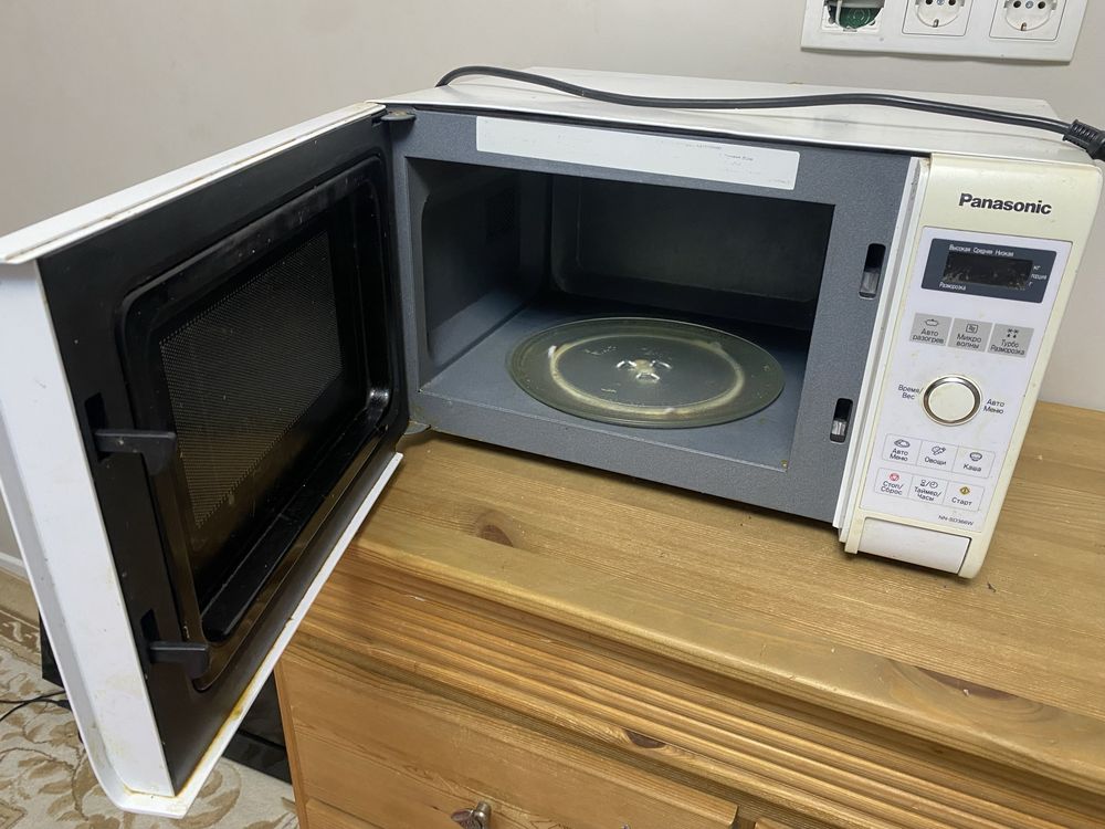 НЕ РАБОЧАЯ микроволновка Panasonic NN-SD366W