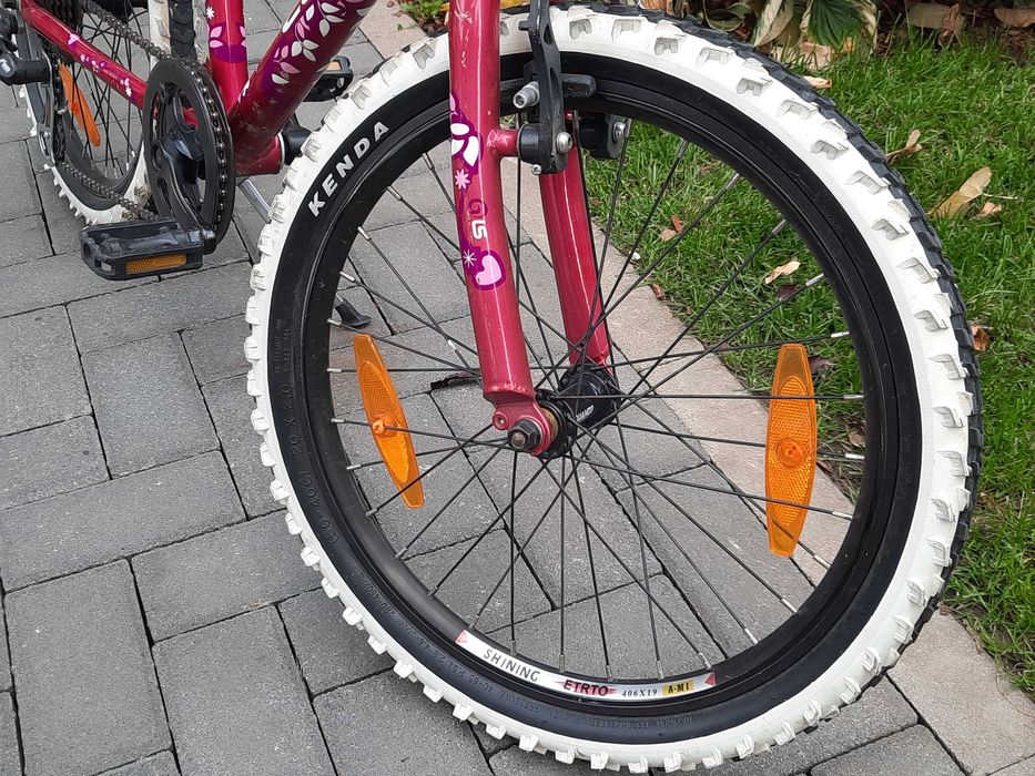 Bicicleta CUBE 200 20" fete