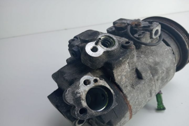 Compresor clima  8D0260808 Volkswagen VW Passat B5.5 (facelift)