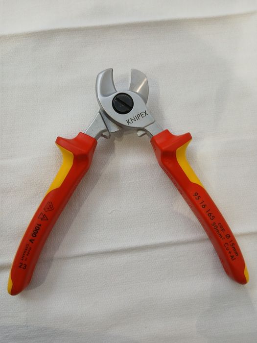 Clește pentru tăiat cabluri Knipex 95 16 165