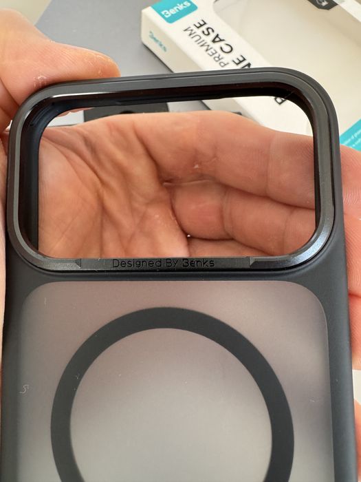 Кейс за Iphone 17 pro max Benks