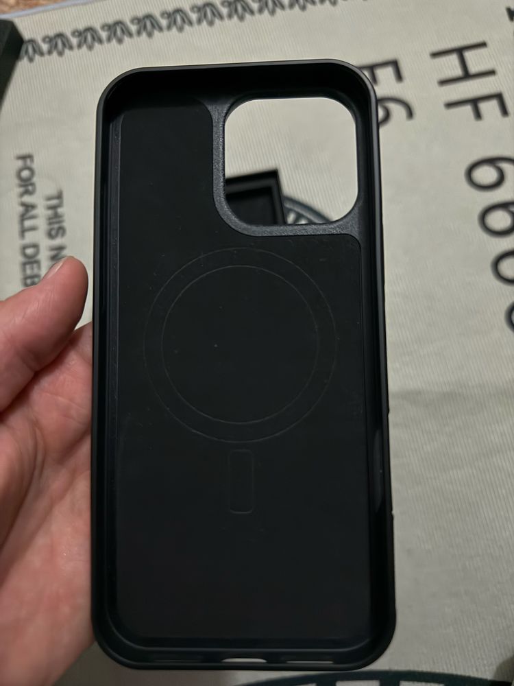 Чехол, кованный карбон  16 pro max | Carbon Case