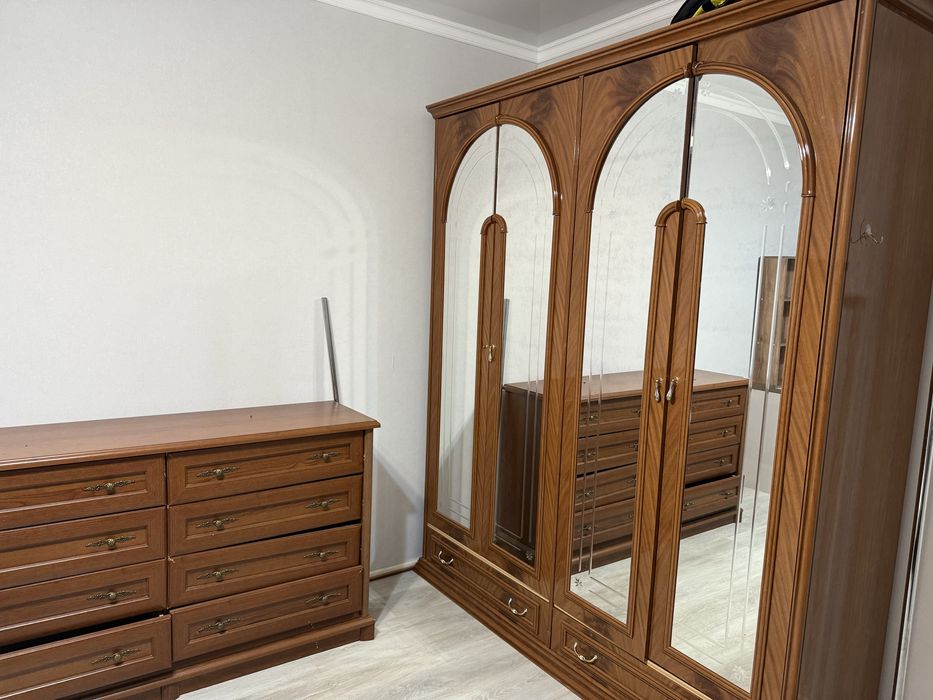 Спальный гарнитур