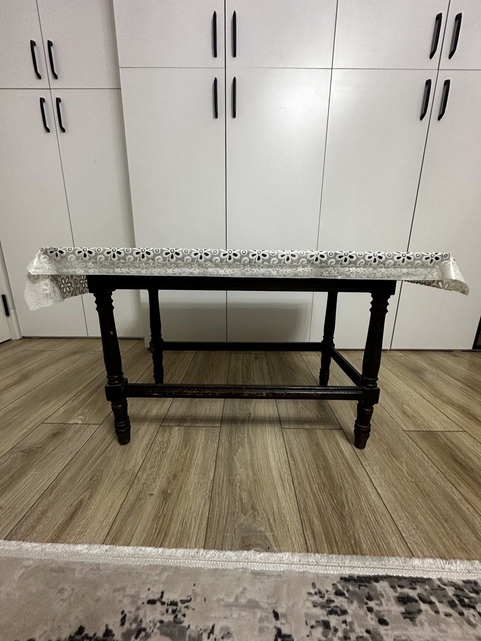 Журнальные столики, большой и маленький. 2 шт за 150 тыс.