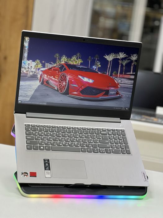 Lenovo Ideapad 17 дюймов | 8Gb ОЗУ | Ryzen 3 3250U
