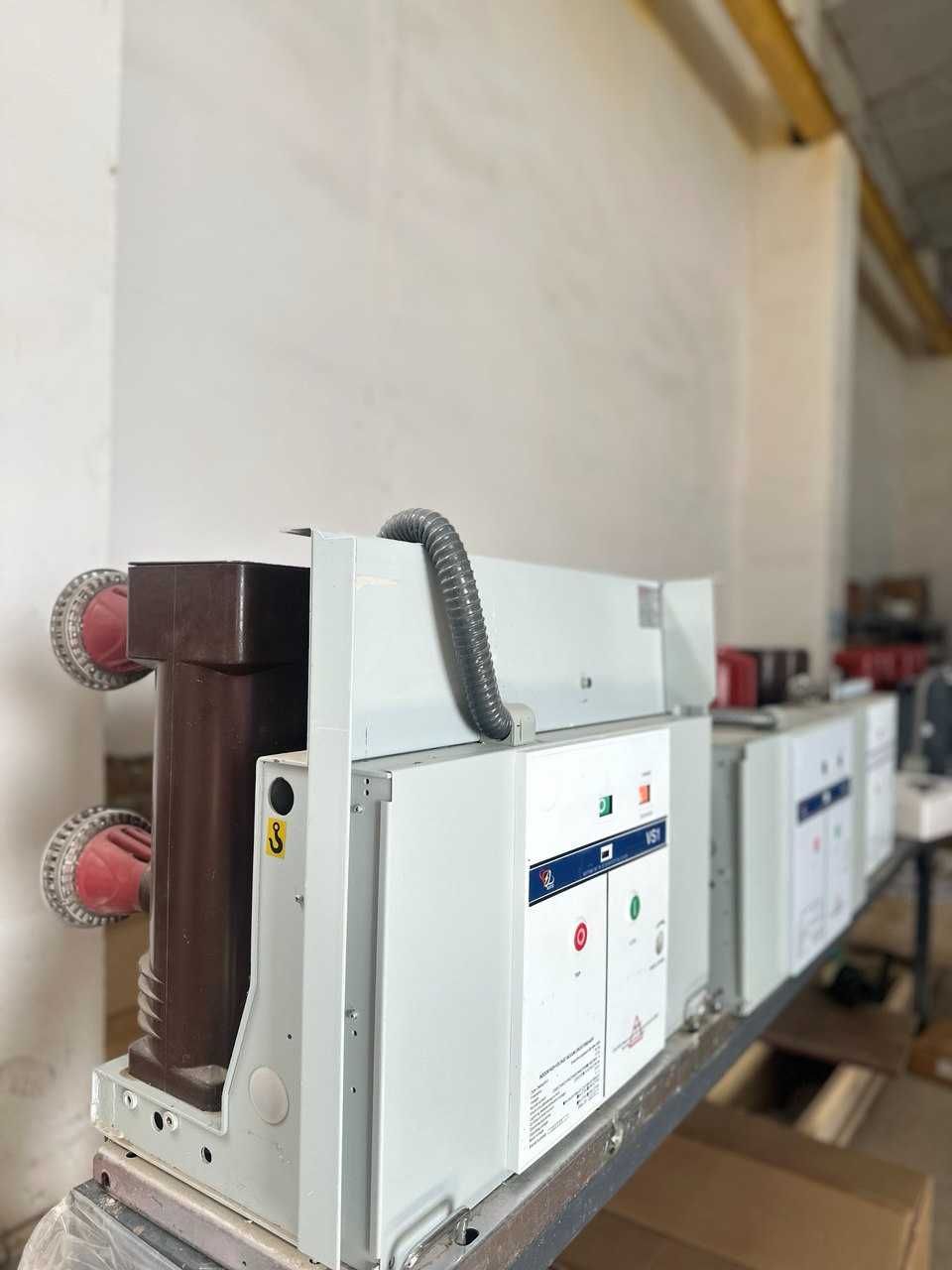 Вакуумный выключатель VS1 - 12kV/2000A - 25kA (Выкатной)