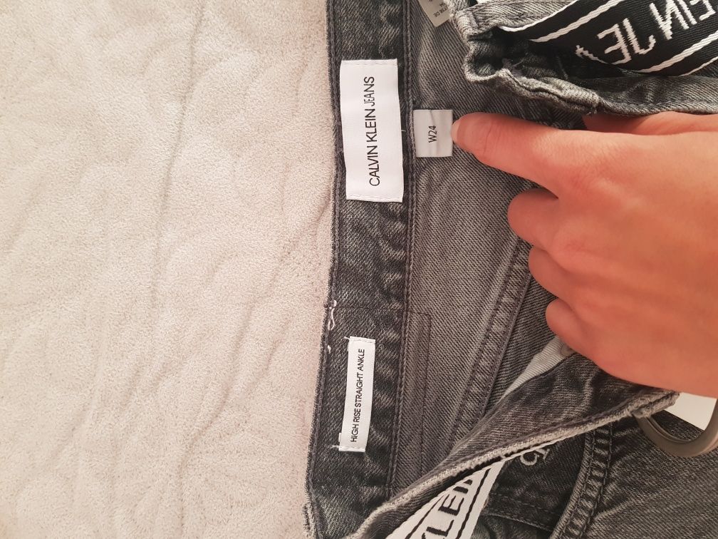 Blugi Calvin Klein dama