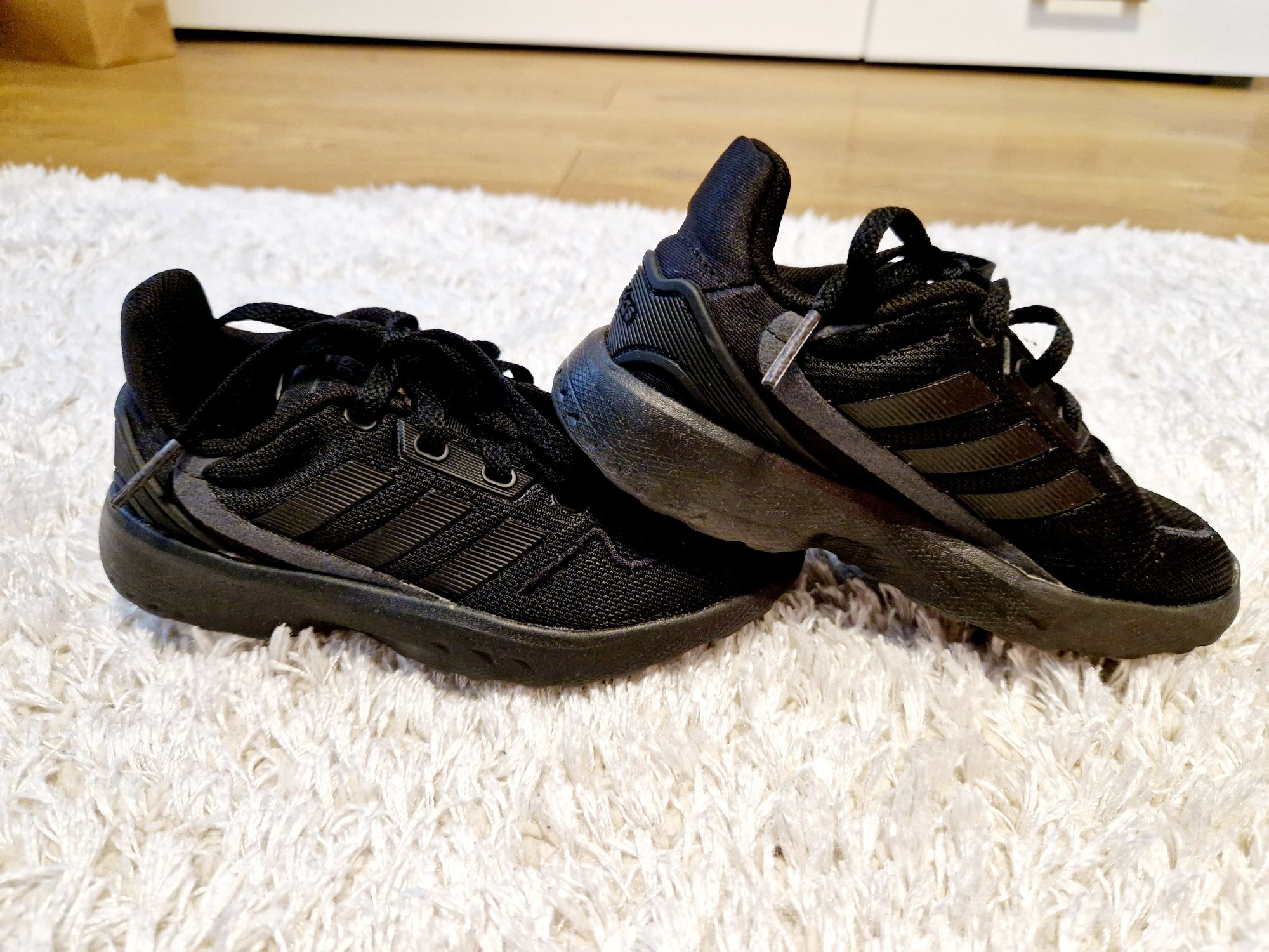 Adidas copii mărimea 29 ( 17.5 cm interior)