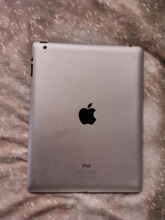 Vând iPad model A1458