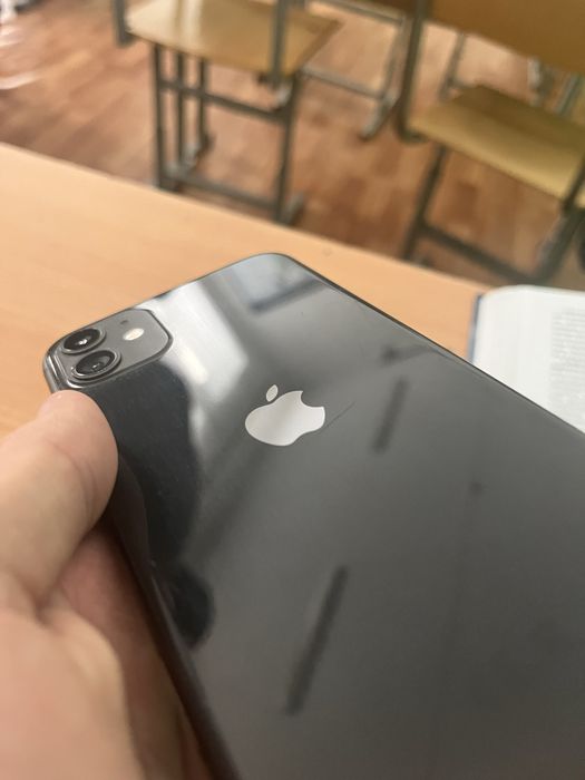 11 iphone продам
