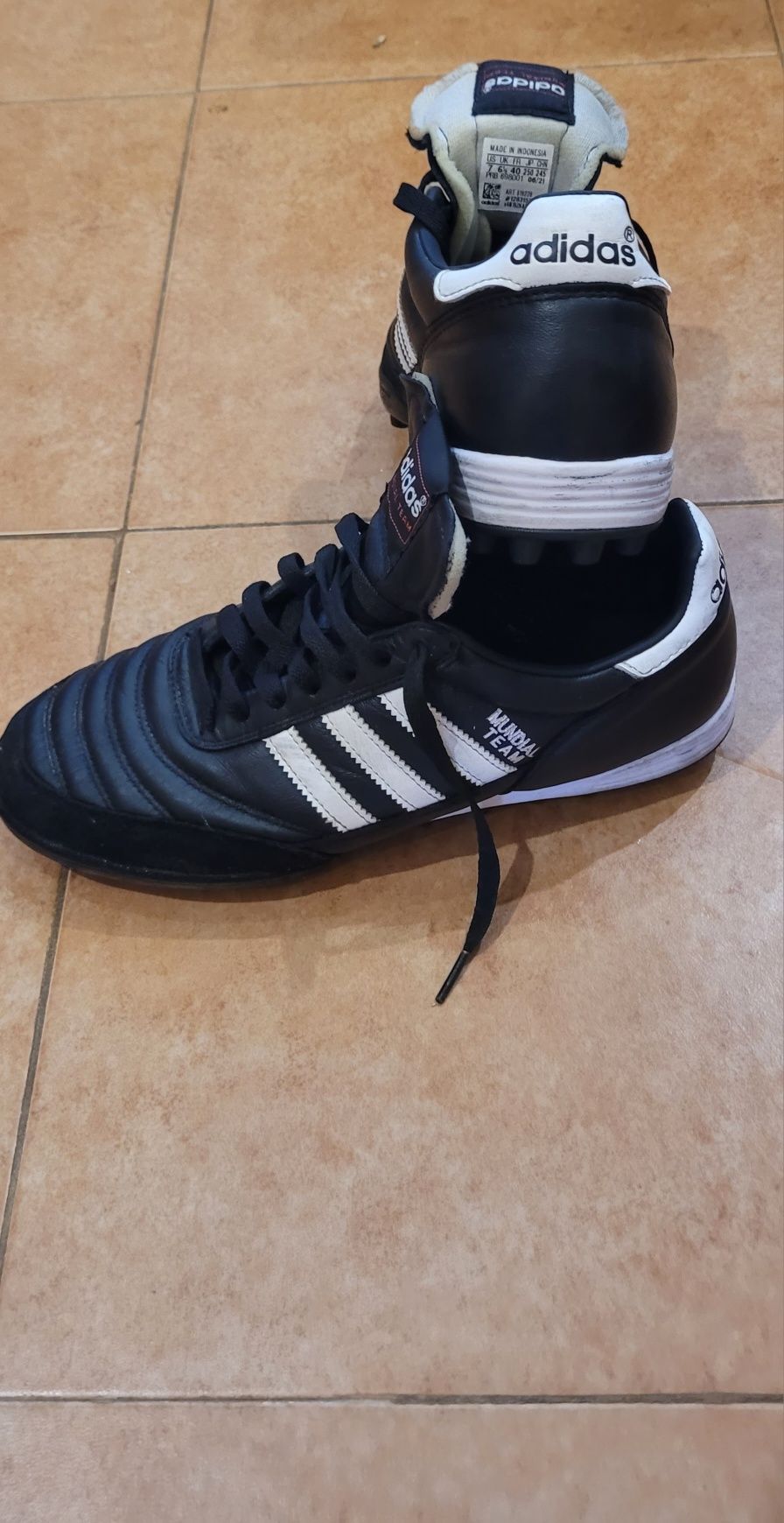 Стоножки Adida Mondial Team ®