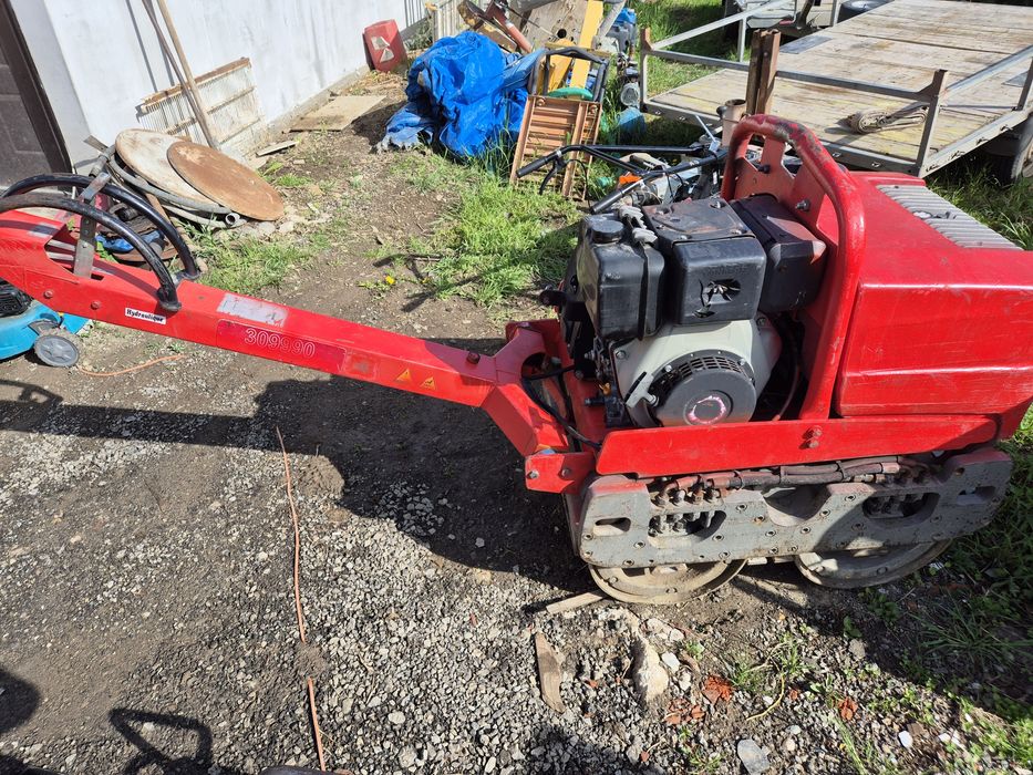 Vand sau inchiriez Cilindru compactor ammann