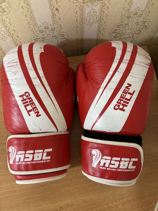 перчатки гренн хил с чемпионата азии