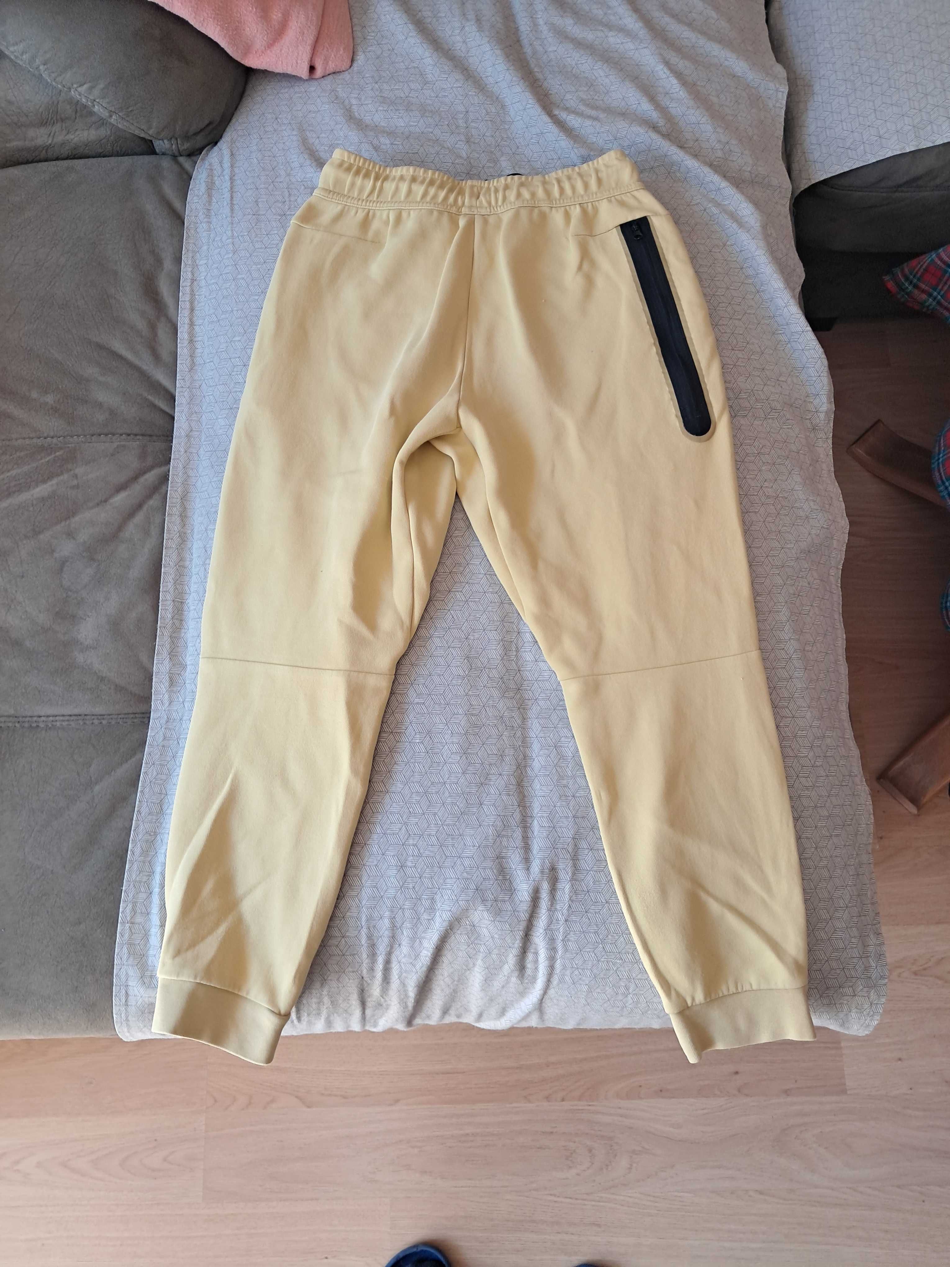 Nike Tech Fleece