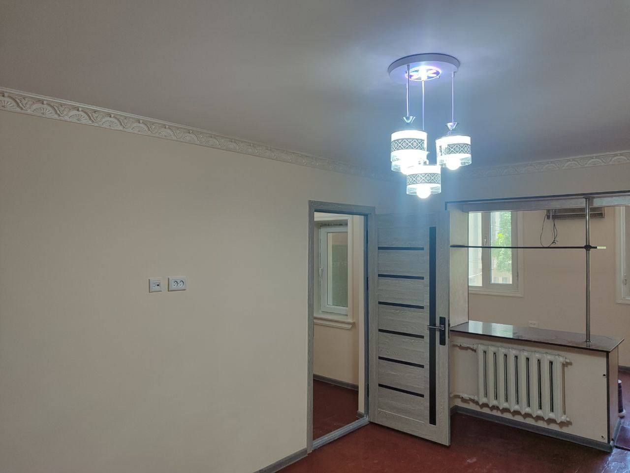 Срочно продается 2/2/4 Лисунова, ресторан Парвоз