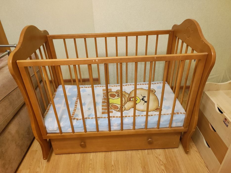 Детская кровать б/у