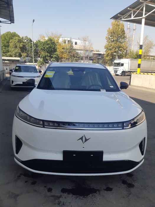 Dongfeng Eπ 008 рестайлинг модель.