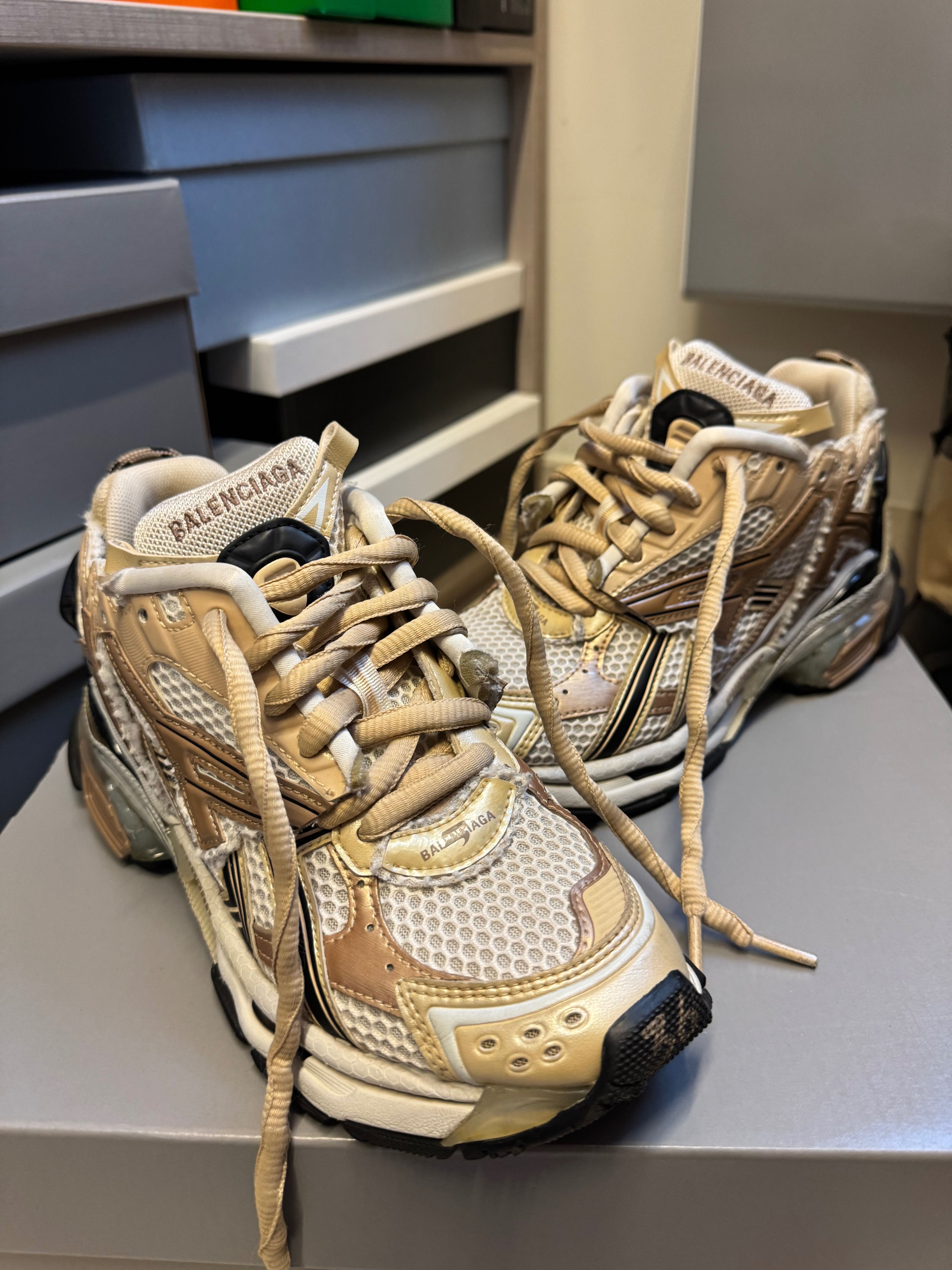 Balenciaga runner обувки