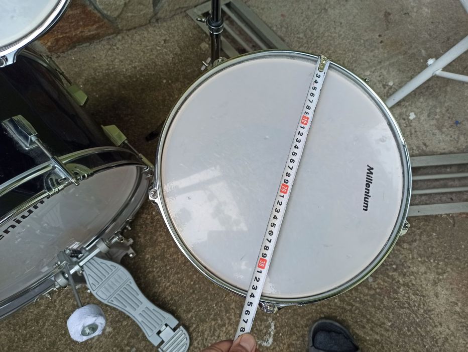 Продавам комплект детски барабани