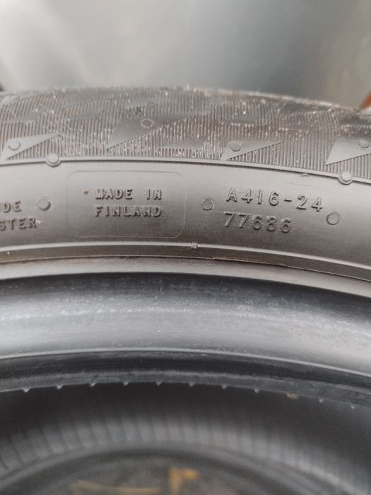 Почти нови 4бр.205/50/17 Nokian Snowproof 2 dot2523