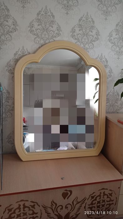 Продам зеркало и двуспальную кровать