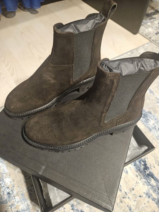 Съвсем нови естествен велур оригинал