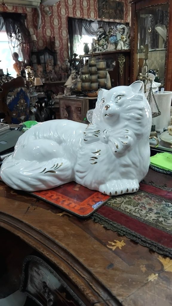 Уникална  статуетка на коте!