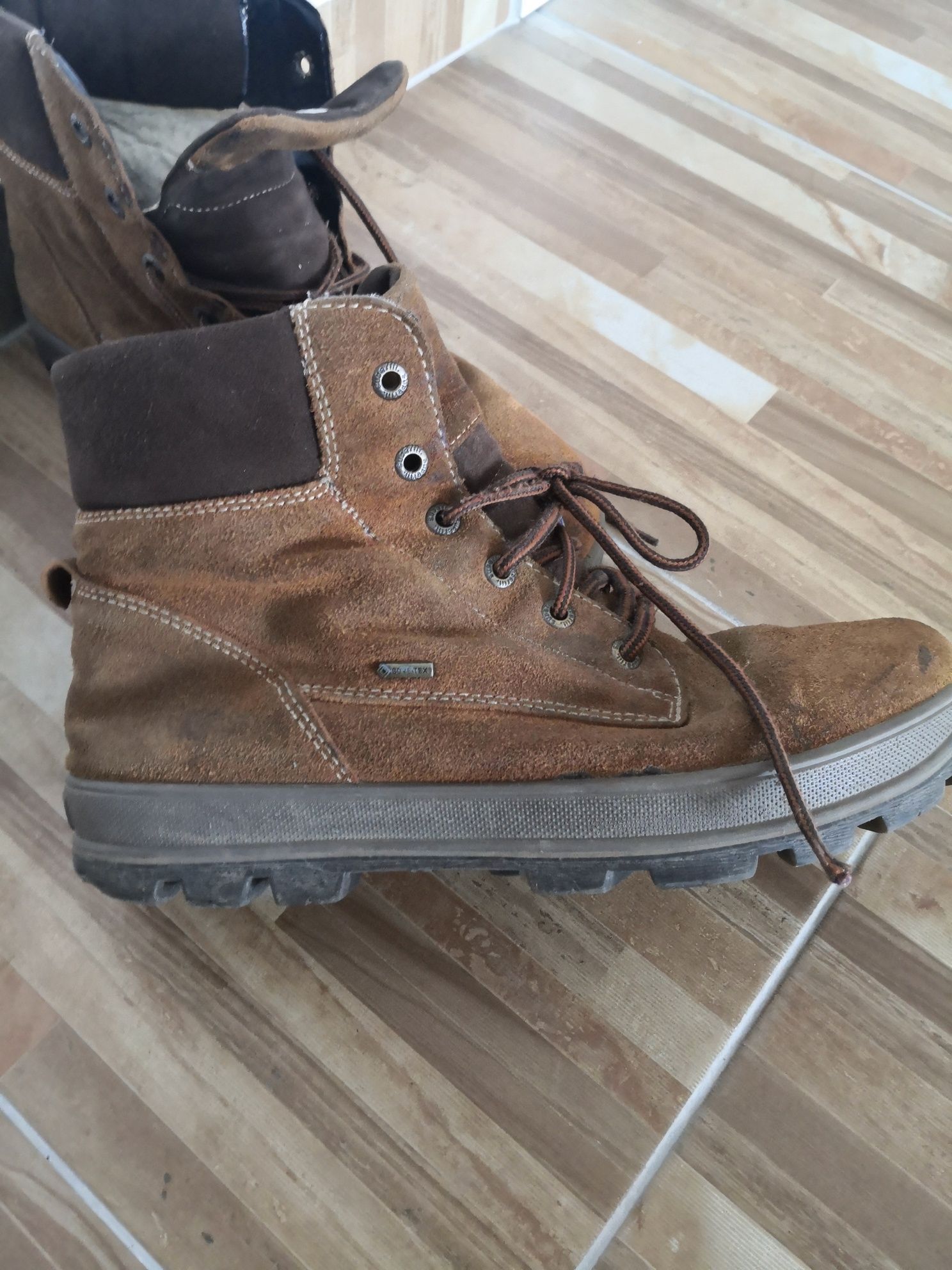 ghete maro super usoare piele nubuk nr 42