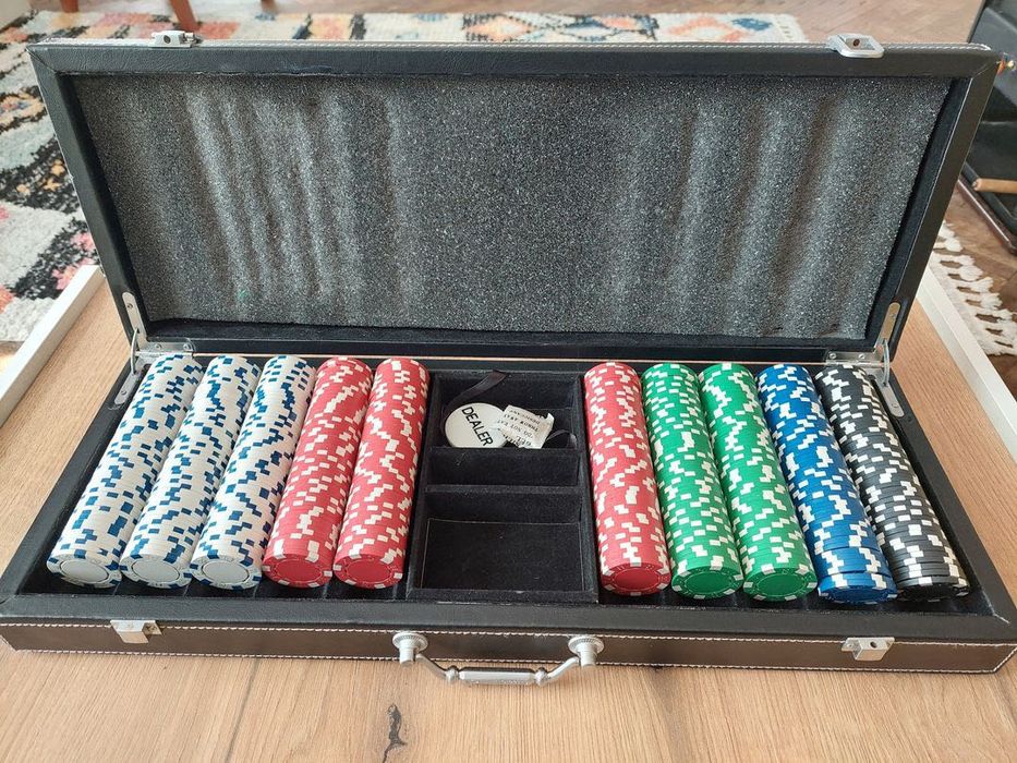 Poker / покер чипове с куфар