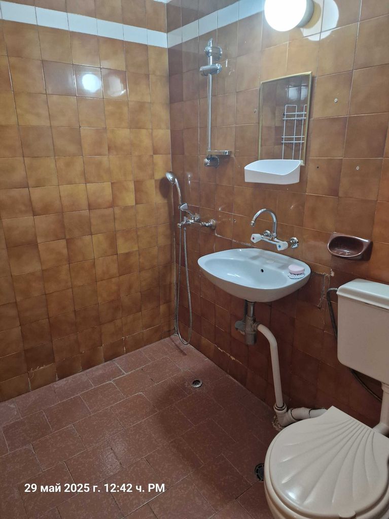 Дава се под наем Едностаен апартамент в Варна, Автогара - 50 кв.м за 306 € - Снимка #15