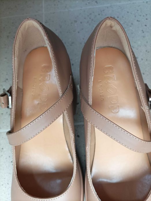Pantofi Cropp, cu platforma si toc, bej, mar.41
