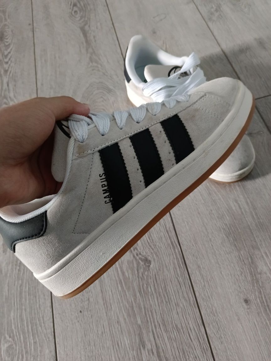 Adidas Campus продается