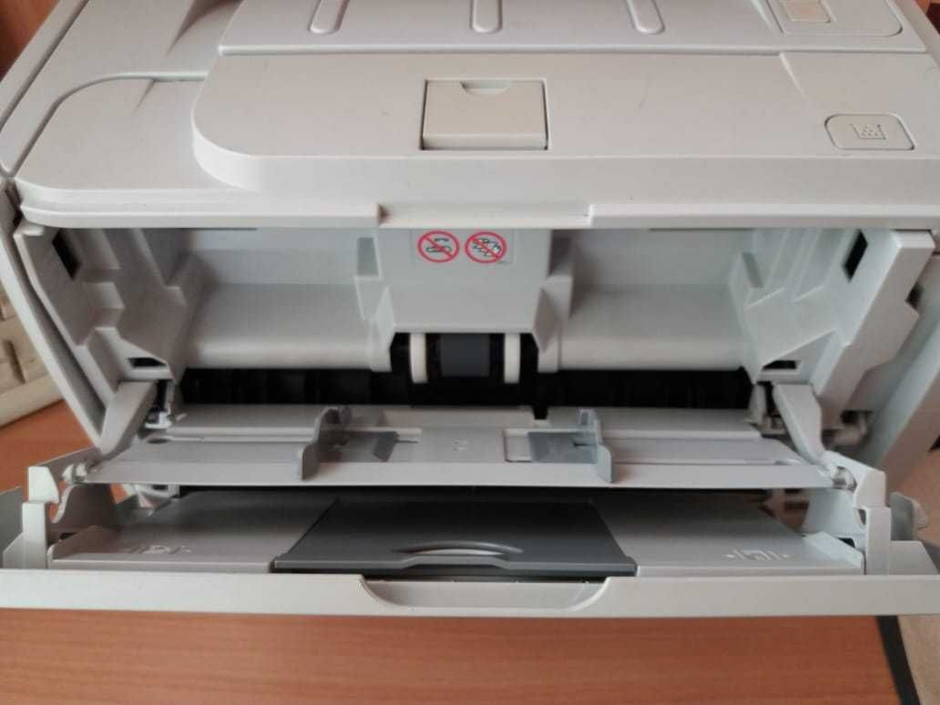 Продам принтер HP LaserJet P2035