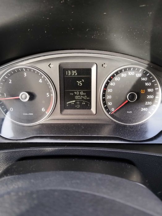 VW T5  Facelift  lung 4X4 9 locuri 2015