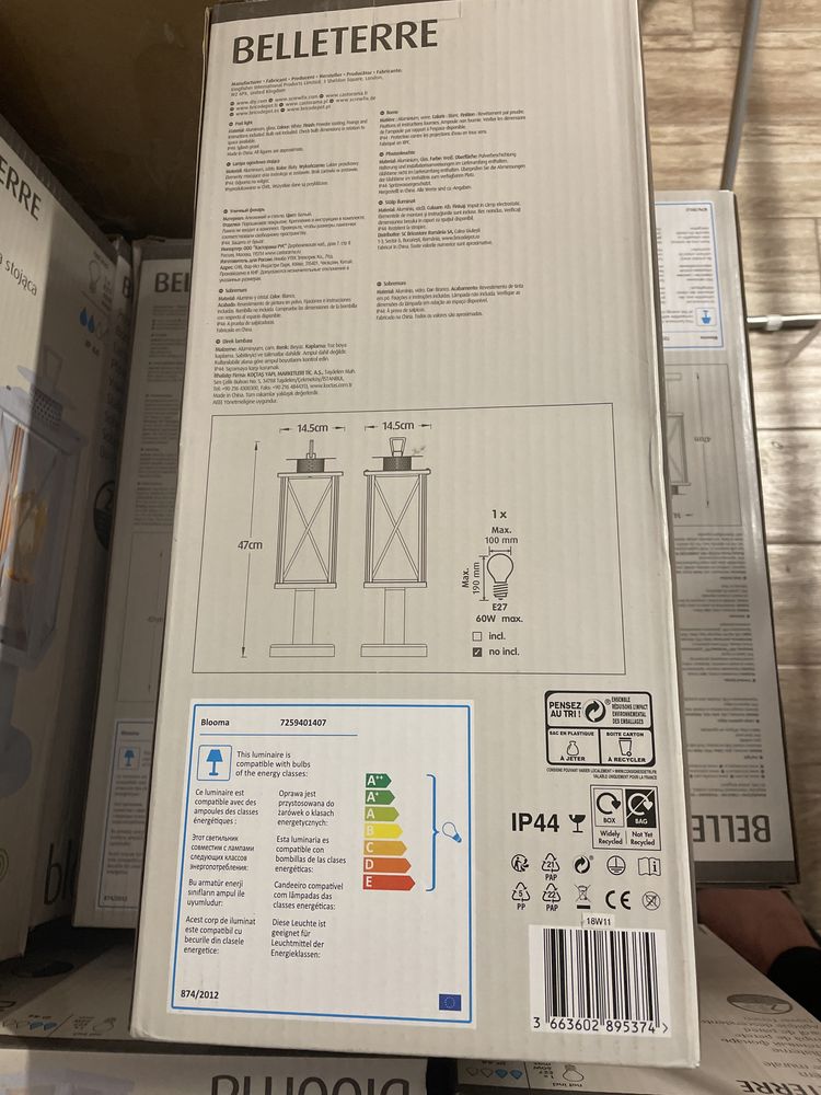 Aplica cu picior, putere maxima 60 W, 14.5 x 14.5 x 47 cm, culoare alb