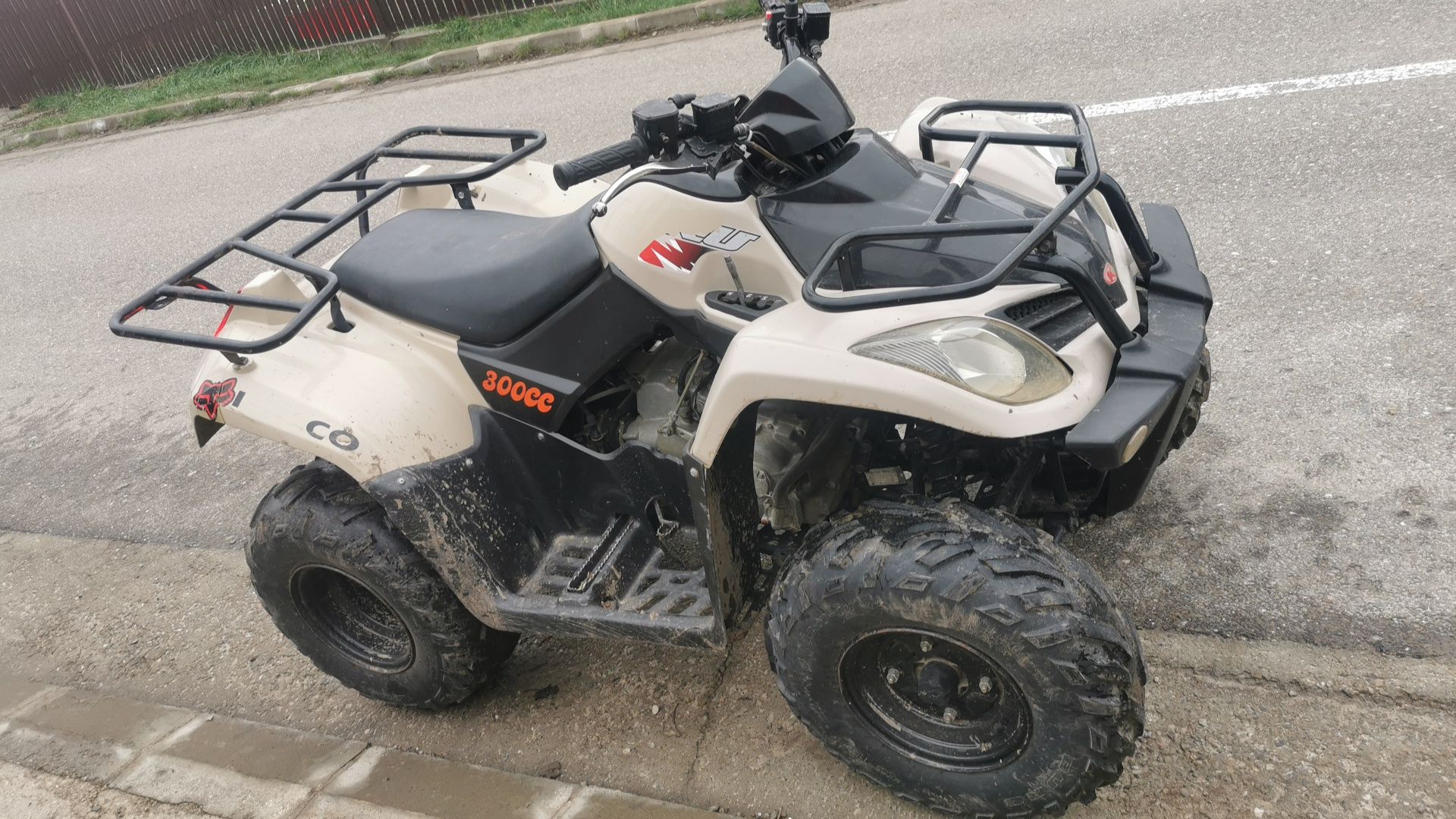 Kimko MXU 300cc - tracțiune cardan. An 2006