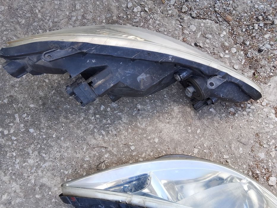 Фарове за Toyota Previa II 2000-2006 година