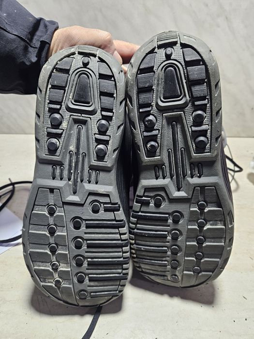 Boots 135 buti placa snowboard  Ride  mărimea 42  (  27 cm) .