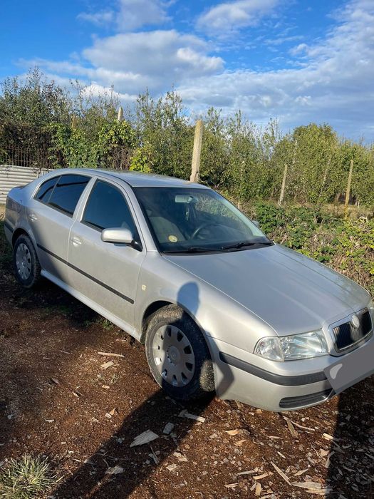 Vând Skoda Octavia