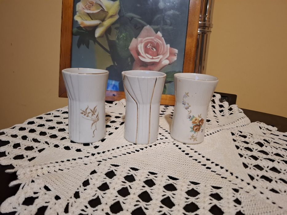 Лат малки  вазички