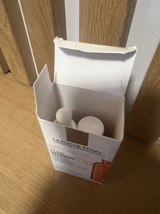 Серум с Витамин C la roshe posay