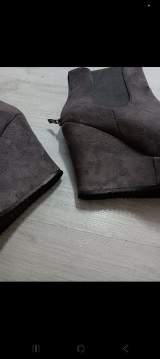 Botine  talpă  ortopedica