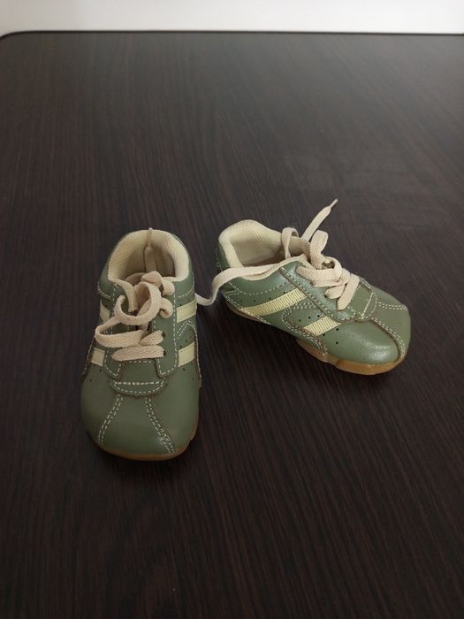 Papuci din piele pentru copii mărimea 19