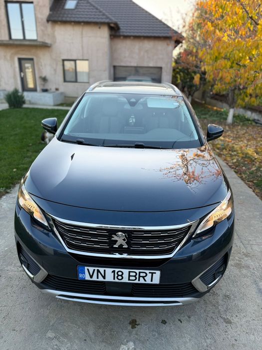 Peugeot 5008  an fabricație 2018