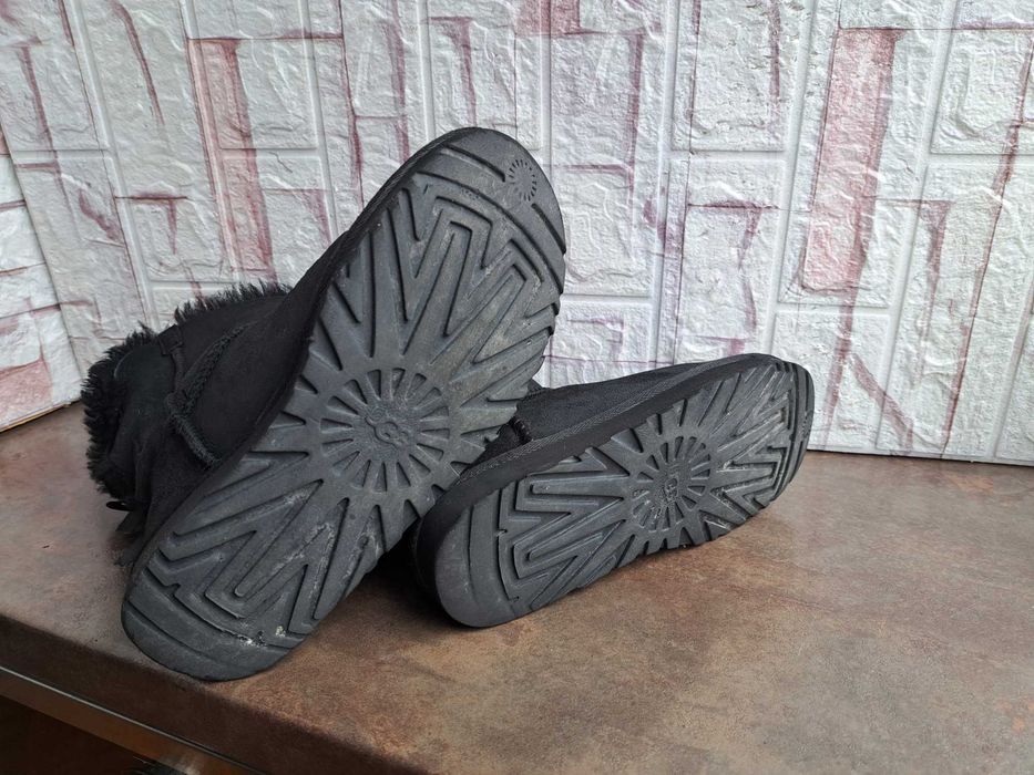 дамски ботуши,зимни обувки,боти,апрески,UGG номер38